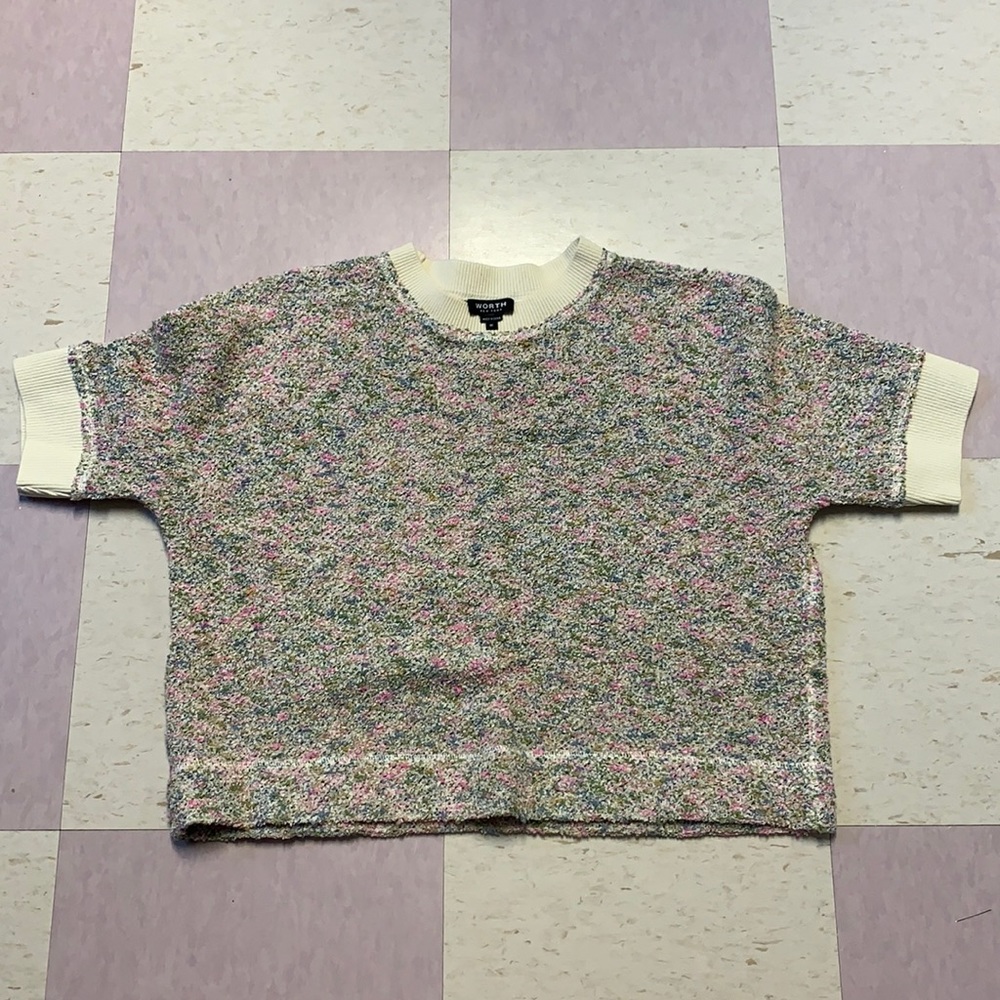 Worth sweater short sleeve. In fabulous condition